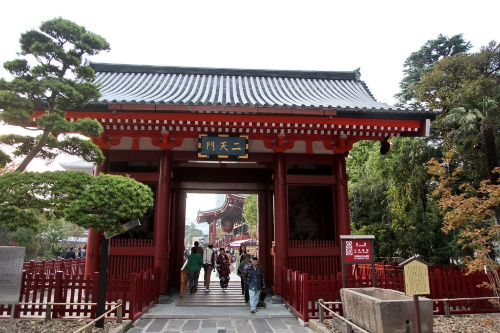 🏛️ 센소지 니텐몬 이미지 1